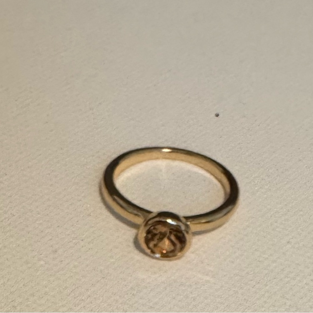 Source Unknown Gold Women's Bezel-Set Solitaire Ring